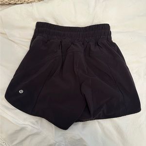 Lululemon tracker shorts size 4